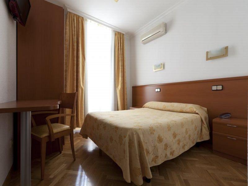 Hostal Jerez Madrid Kültér fotó