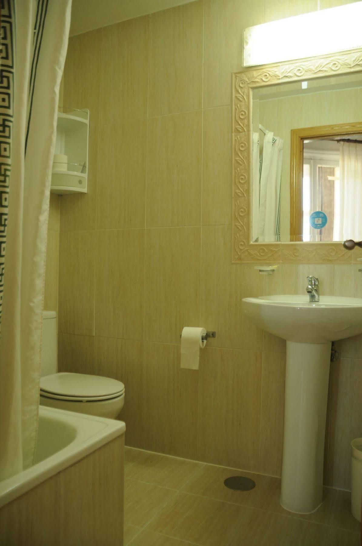 Hostal Jerez Madrid Kültér fotó