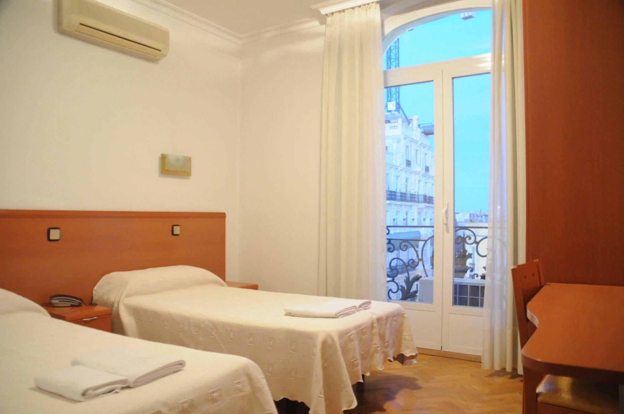 Hostal Jerez Madrid Kültér fotó